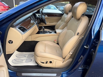 Used Hyundai Genesis 2014 for sale - 76957116: Photo