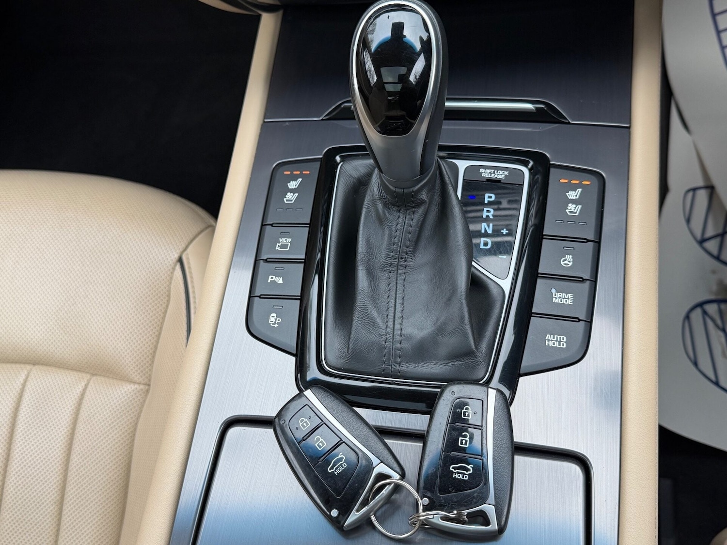 Used Hyundai Genesis 2014 for sale - 76957116: Photo 52