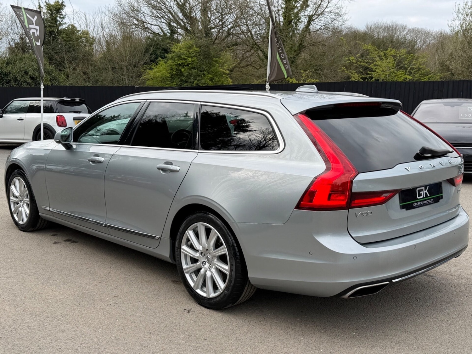 Used Volvo V90 2018 for sale - 78106214: Photo 2