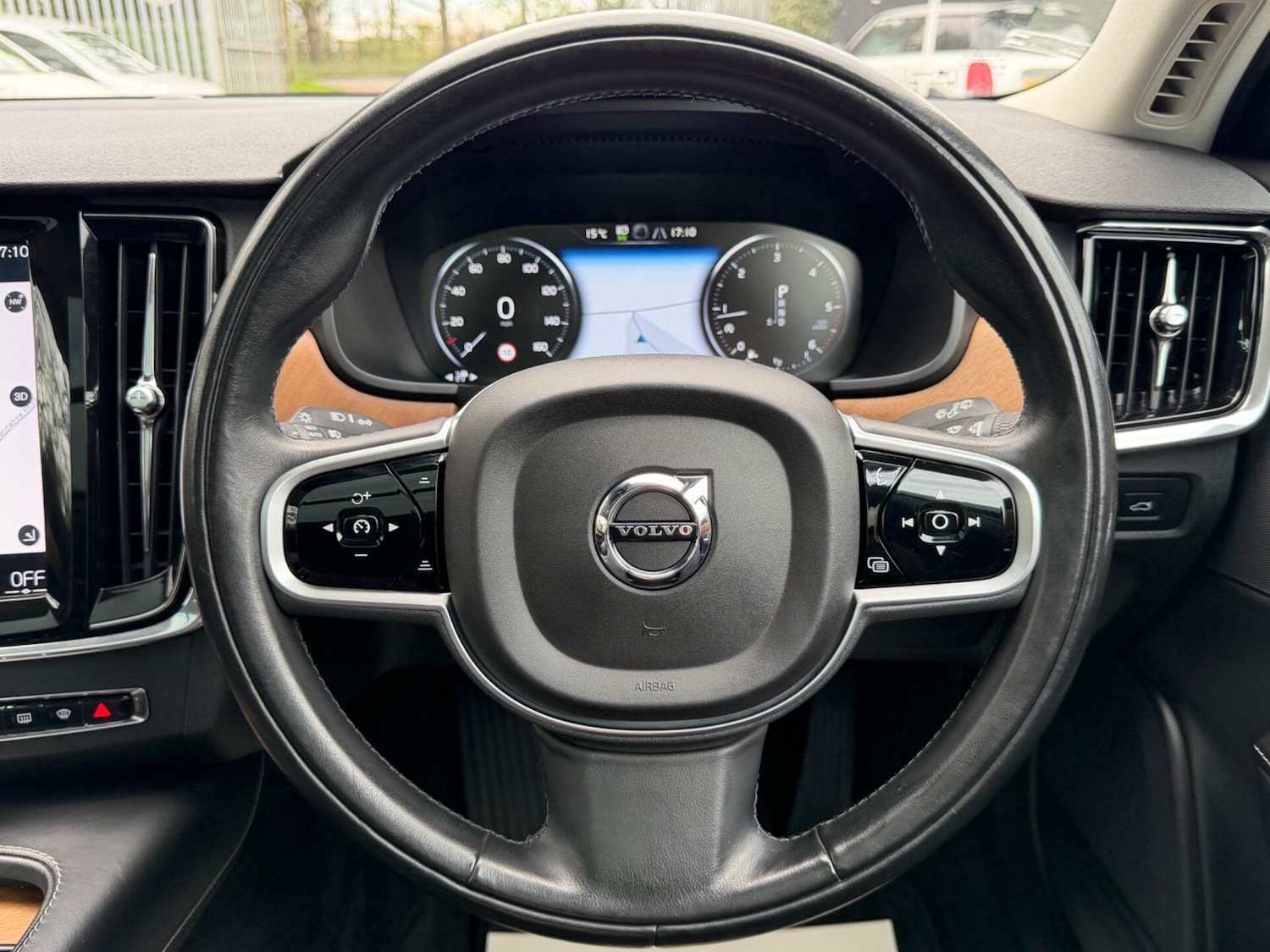 Used Volvo V90 2018 for sale - 78106214: Photo 8