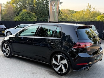 Used Volkswagen Golf 2018 for sale - 79365877: Photo