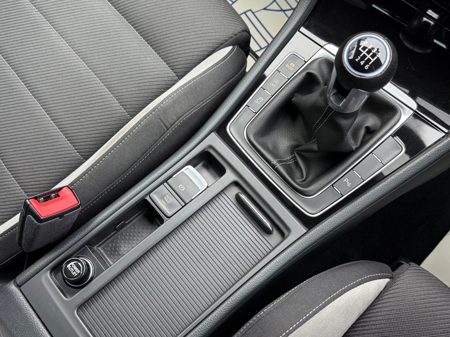 Used Volkswagen Golf 2015 for sale - 76748091: Photo 32