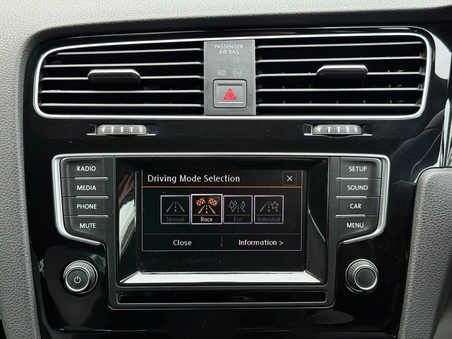 Used Volkswagen Golf 2015 for sale - 76748091: Photo 34