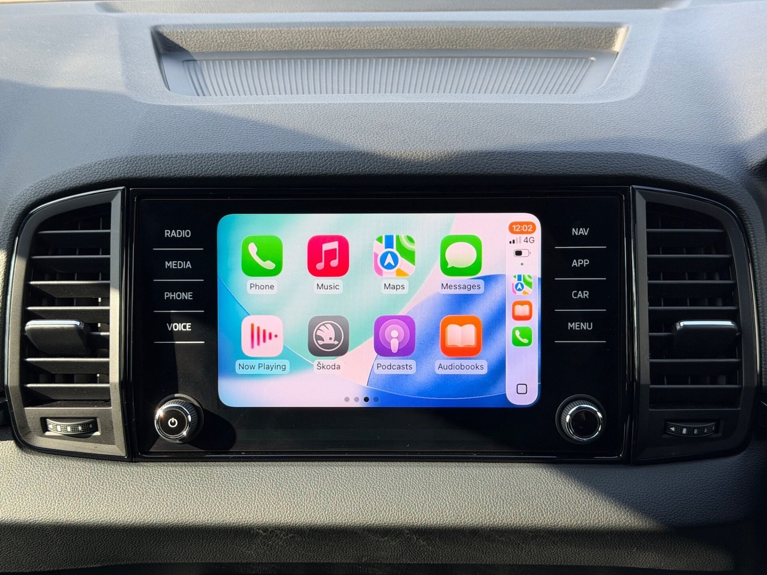 Used Skoda Karoq 2024 for sale - 77747862: Photo 9