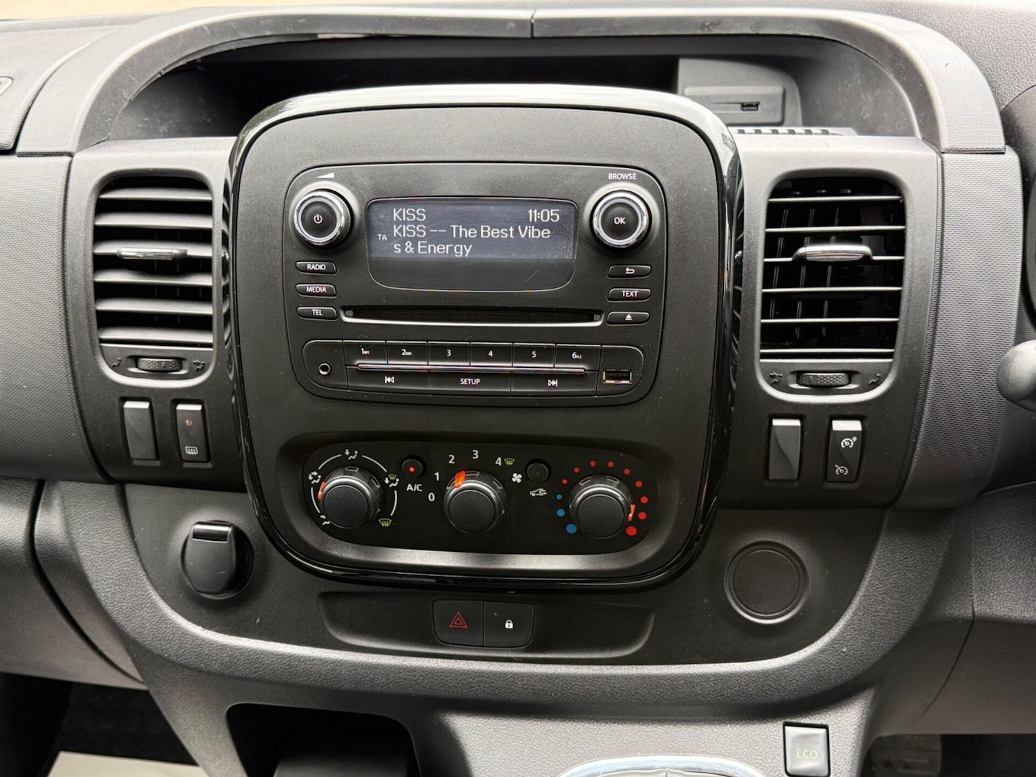 Used Vauxhall Vivaro 2015 for sale - 77873514: Photo 23