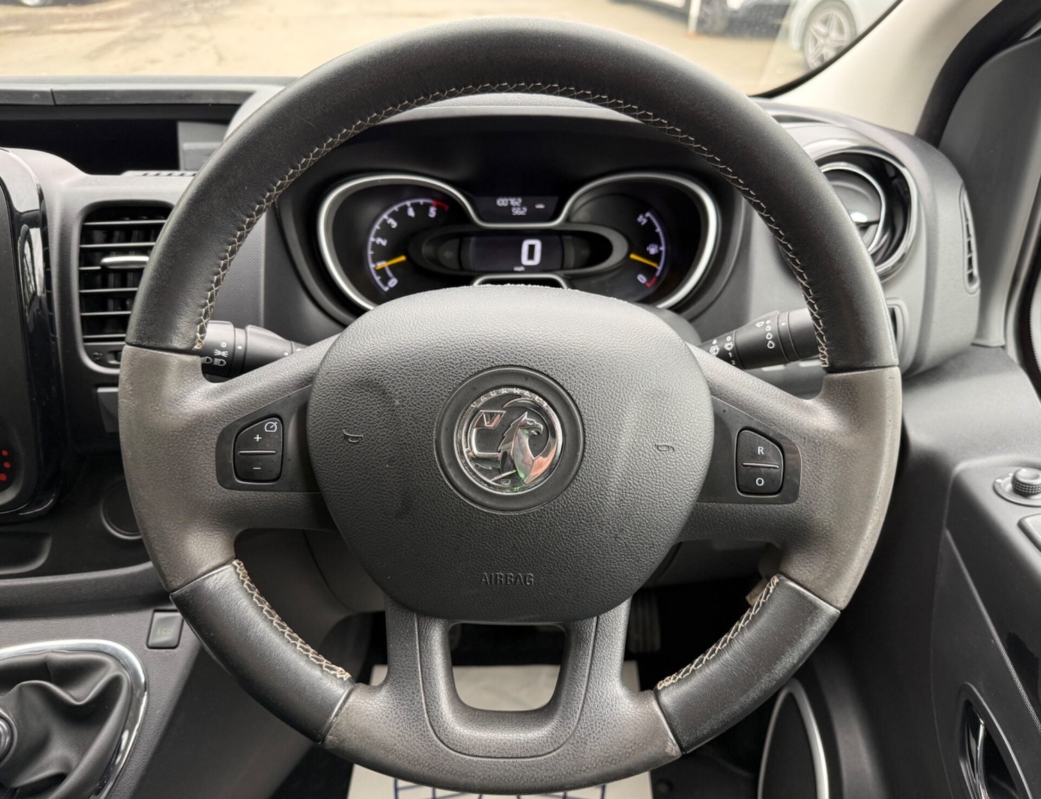 Used Vauxhall Vivaro 2015 for sale - 77873514: Photo 8
