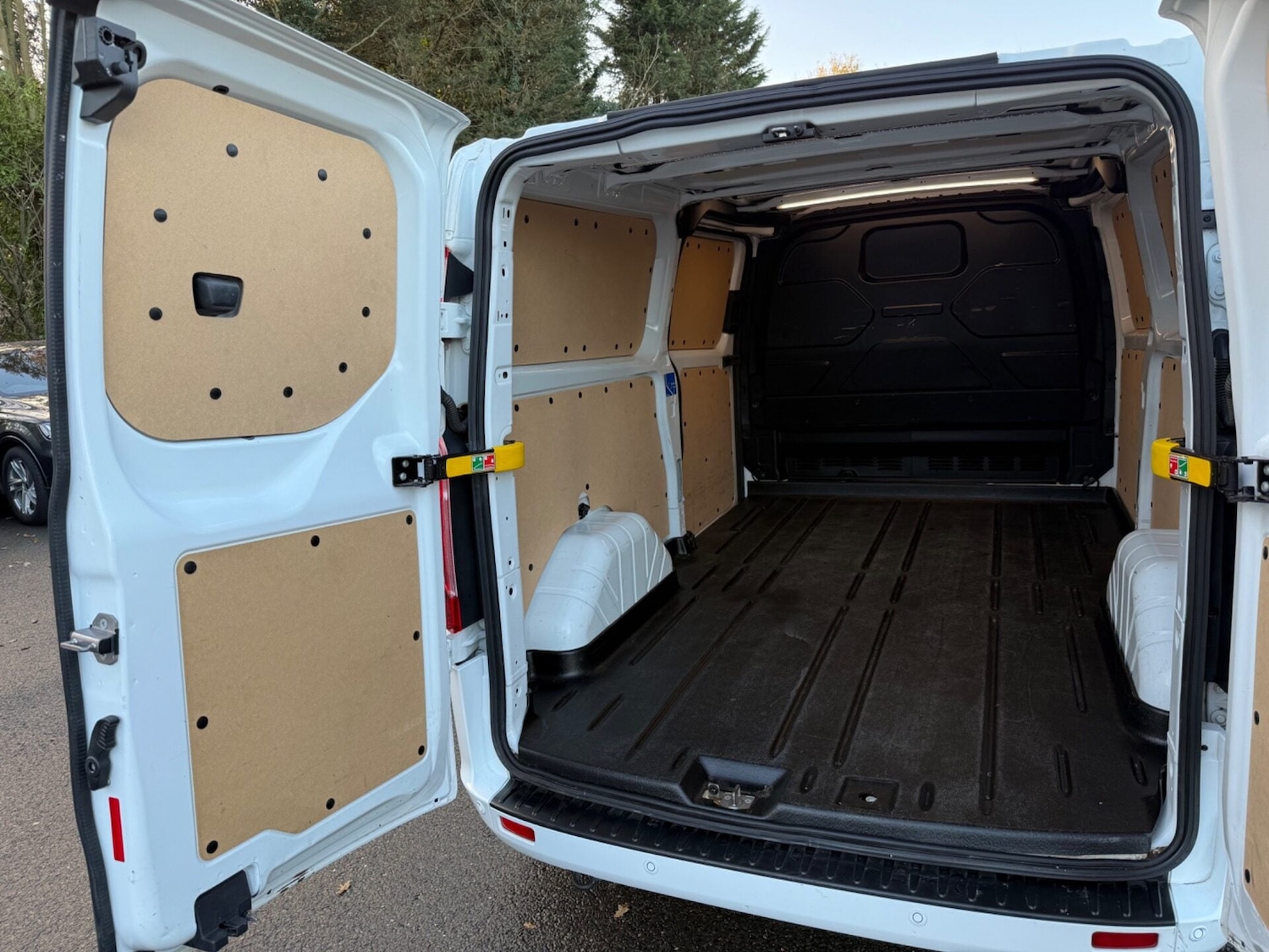 Used Ford Transit Custom 2023 for sale - 76748068: Photo 37