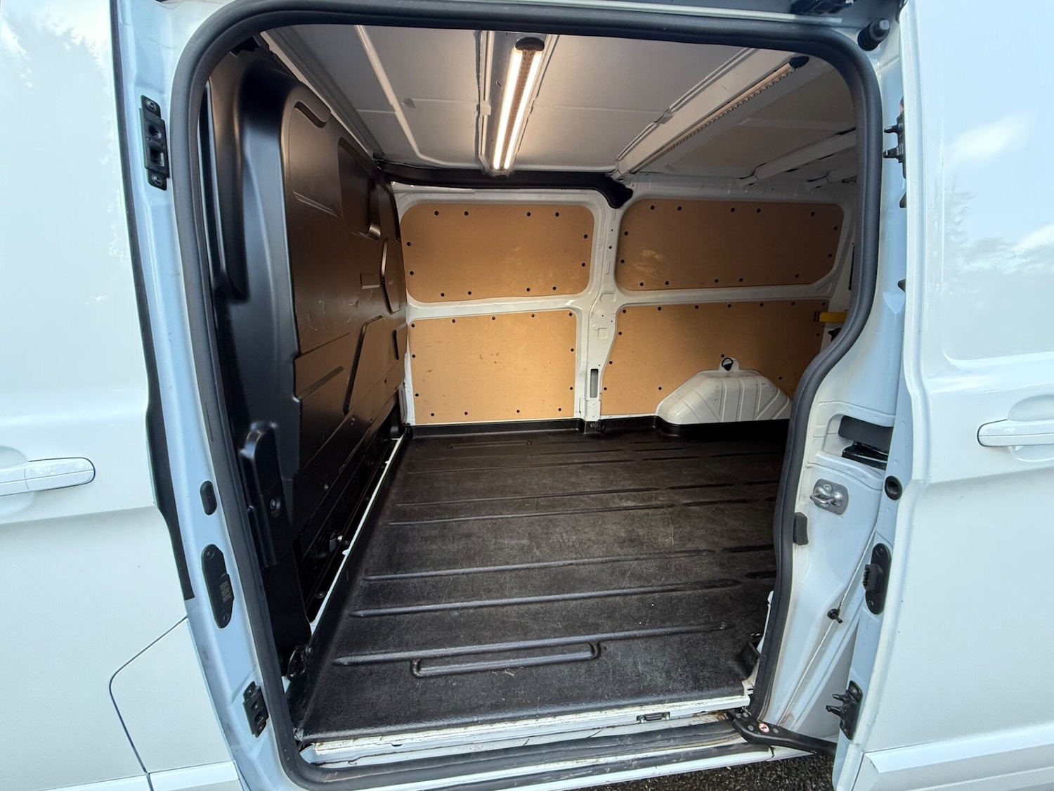 Used Ford Transit Custom 2023 for sale - 76748068: Photo 41