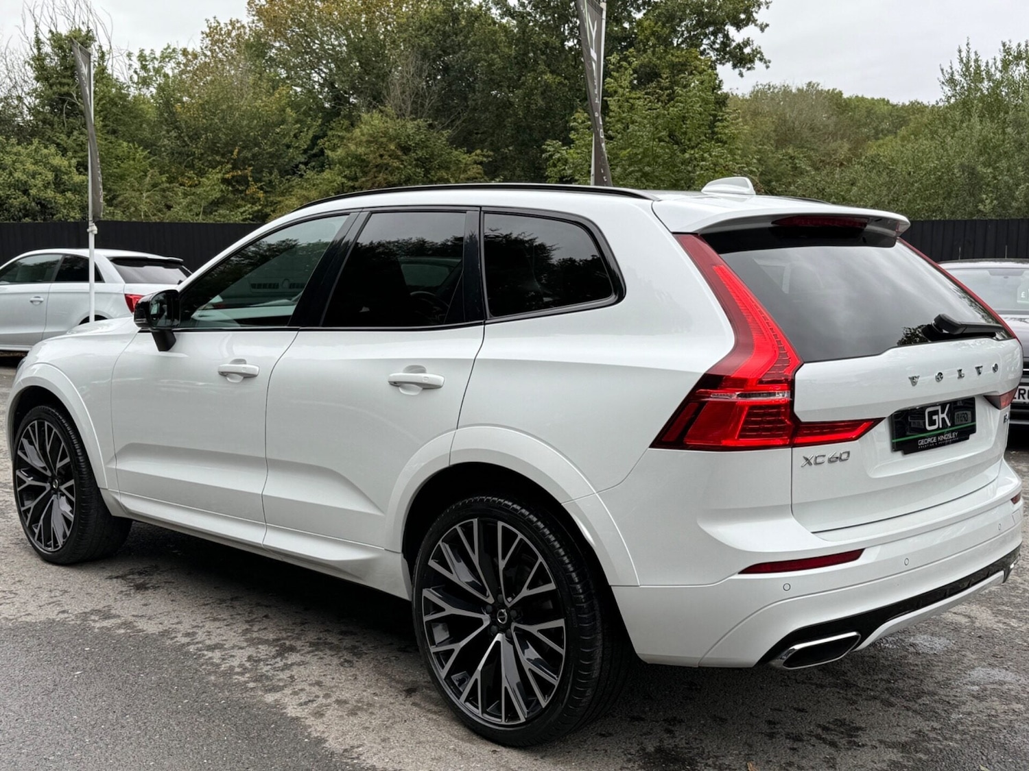 Used Volvo XC60 2019 for sale - 77211365: Photo 2
