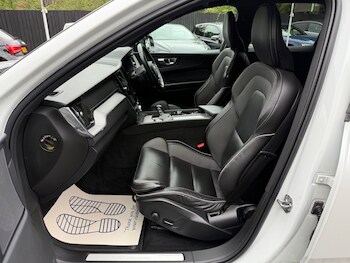 Used Volvo XC60 2019 for sale - 77211365: Photo