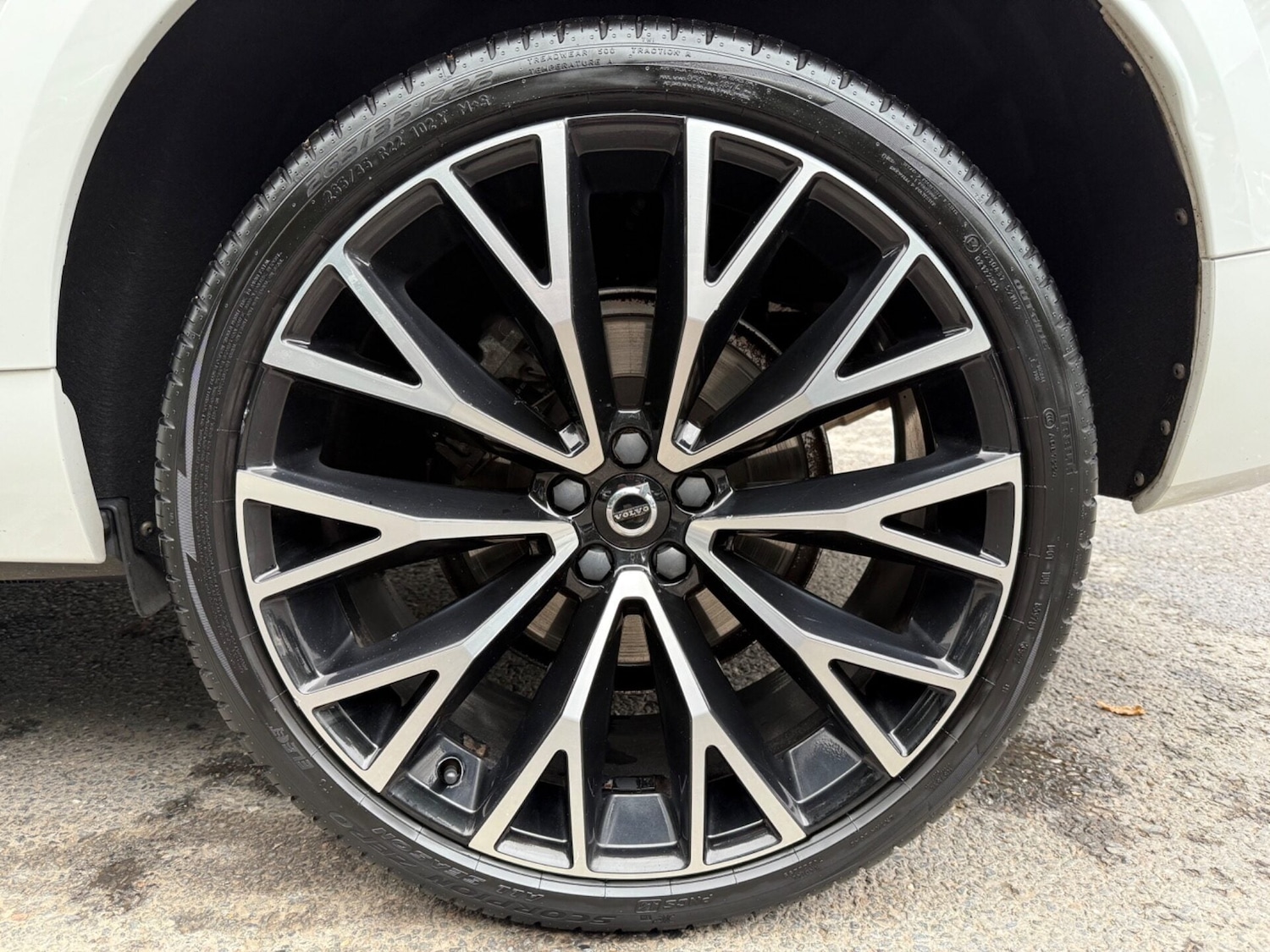 Used Volvo XC60 2019 for sale - 77211365: Photo 5