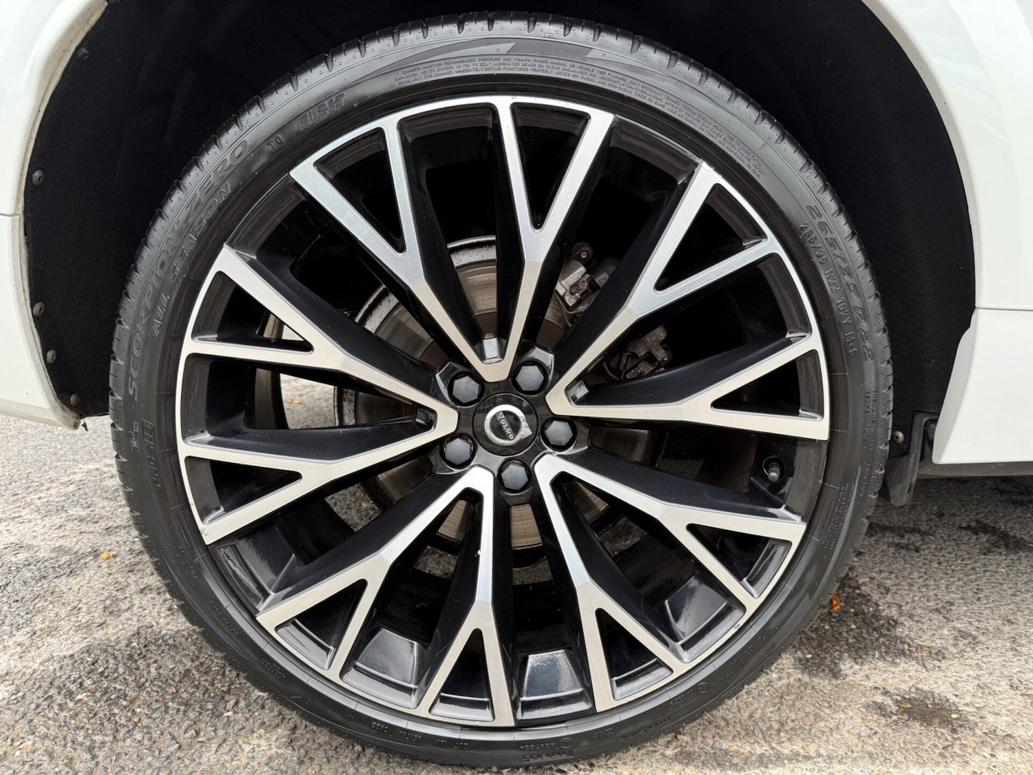 Used Volvo XC60 2019 for sale - 77211365: Photo 61