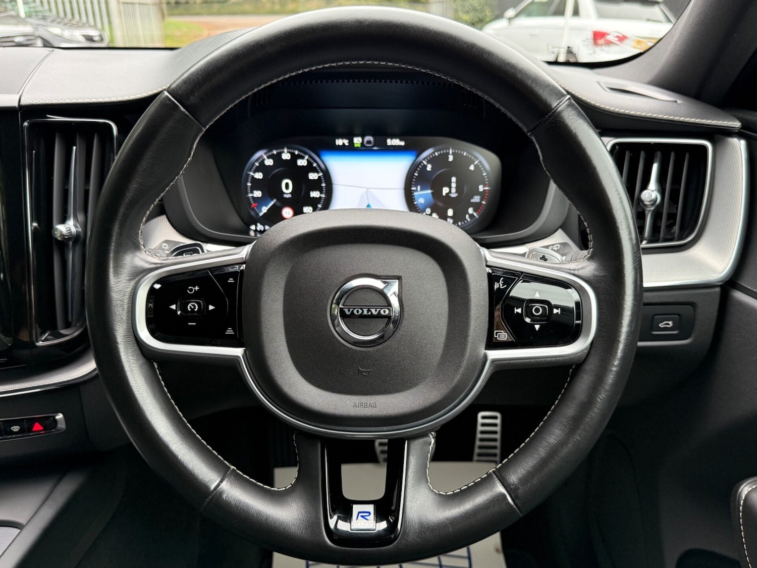 Used Volvo XC60 2019 for sale - 77211365: Photo 9