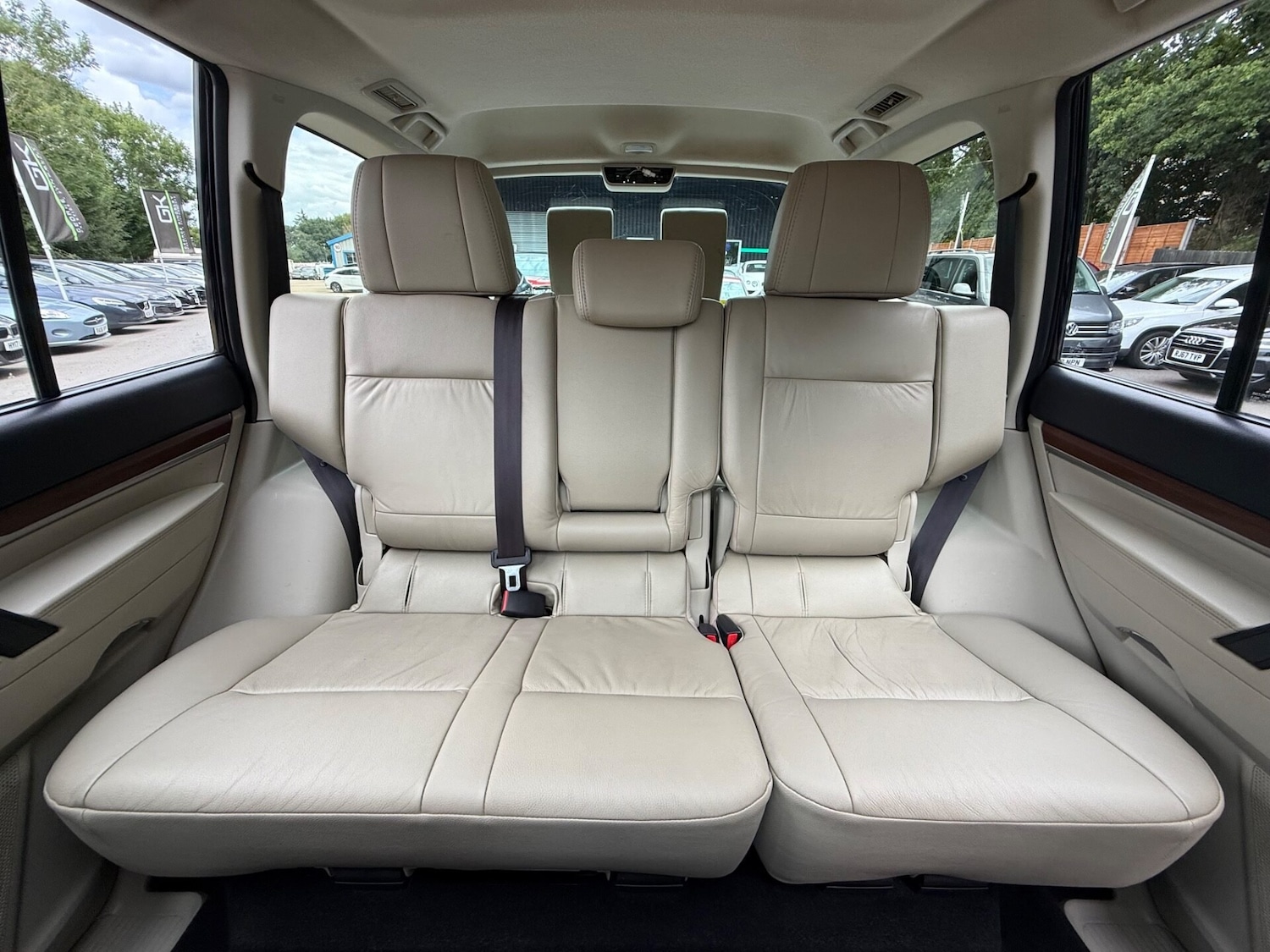 Used Mitsubishi Shogun 2013 for sale - 76312220: Photo 13