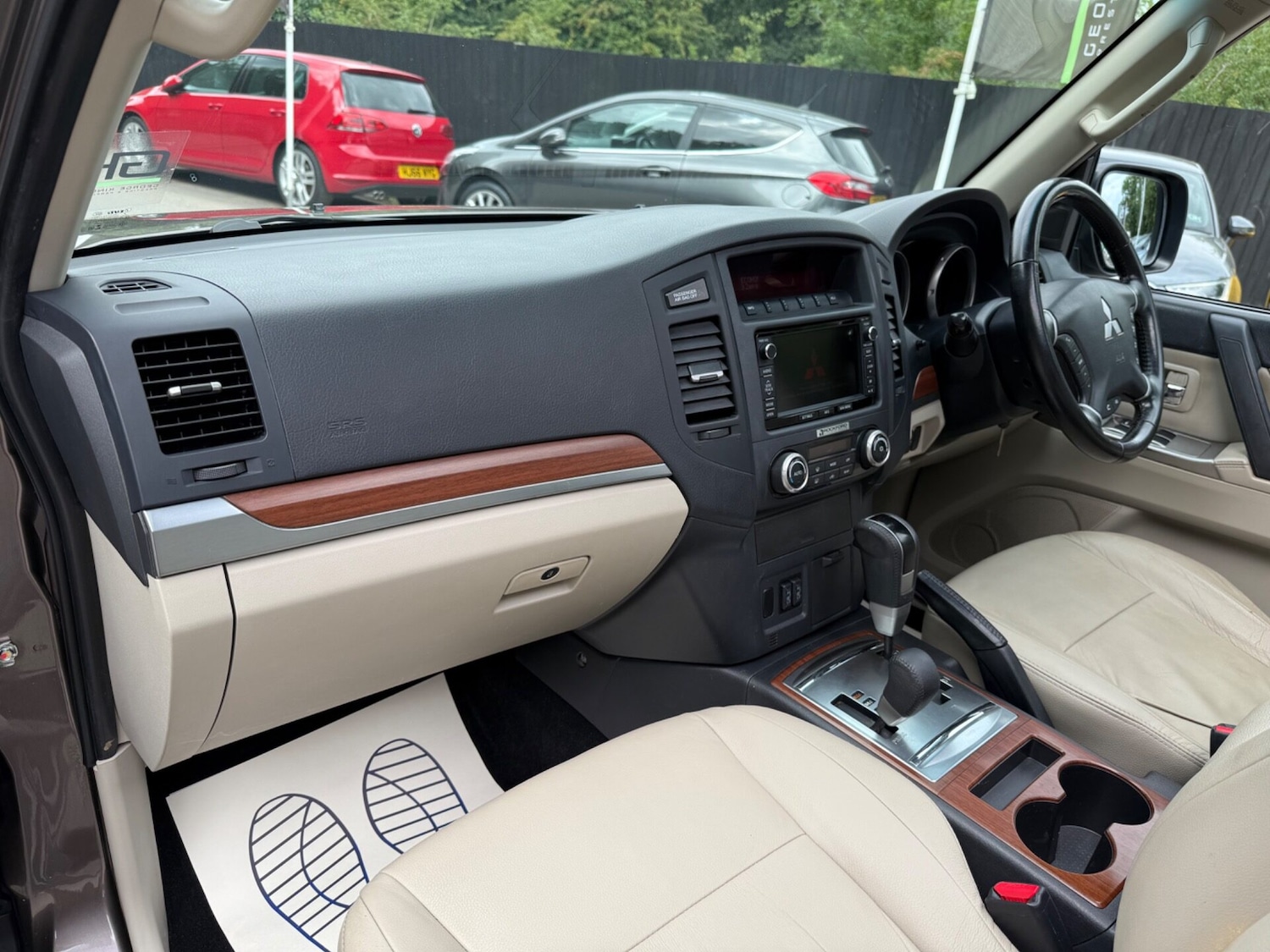 Used Mitsubishi Shogun 2013 for sale - 76312220: Photo 26