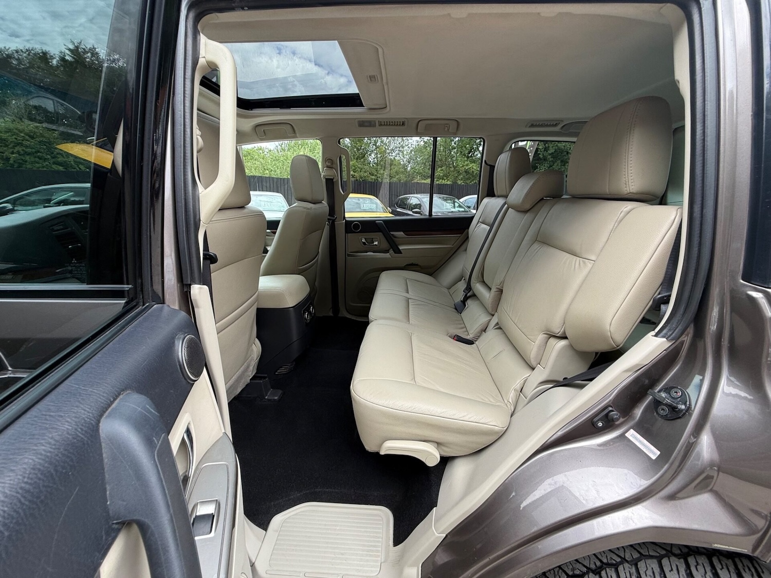 Used Mitsubishi Shogun 2013 for sale - 76312220: Photo 28