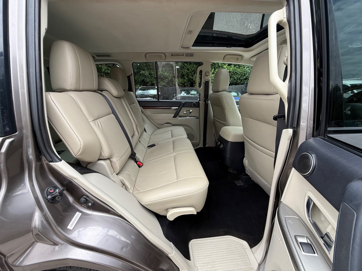 Used Mitsubishi Shogun 2013 for sale - 76312220: Photo 34