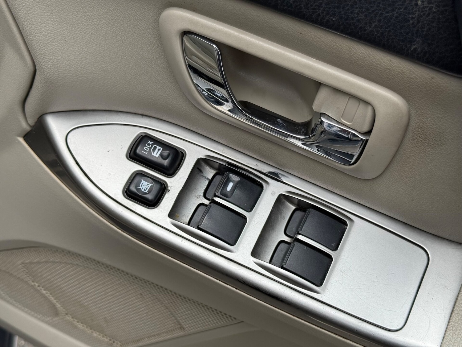 Used Mitsubishi Shogun 2013 for sale - 76312220: Photo 40
