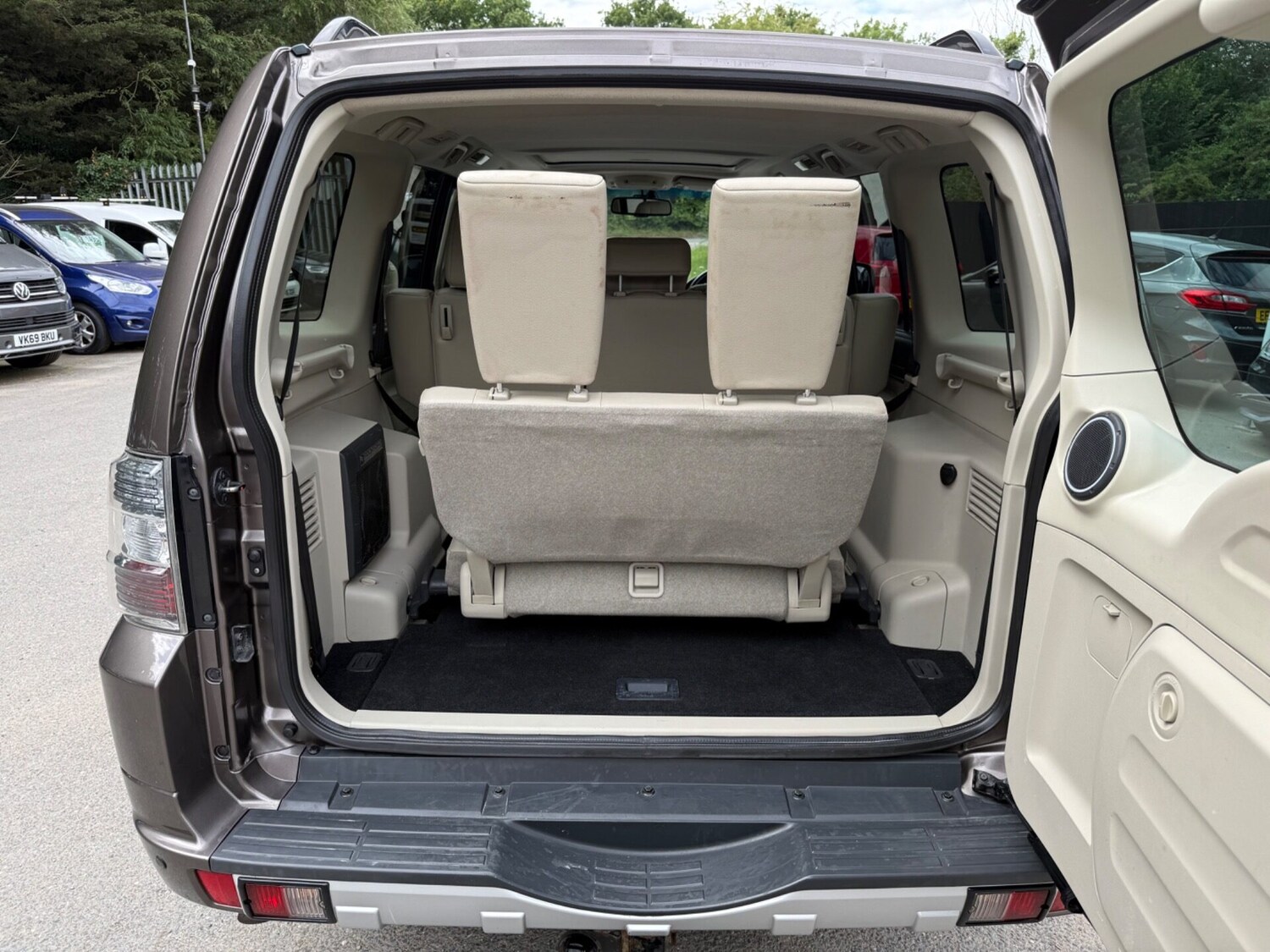 Used Mitsubishi Shogun 2013 for sale - 76312220: Photo 50