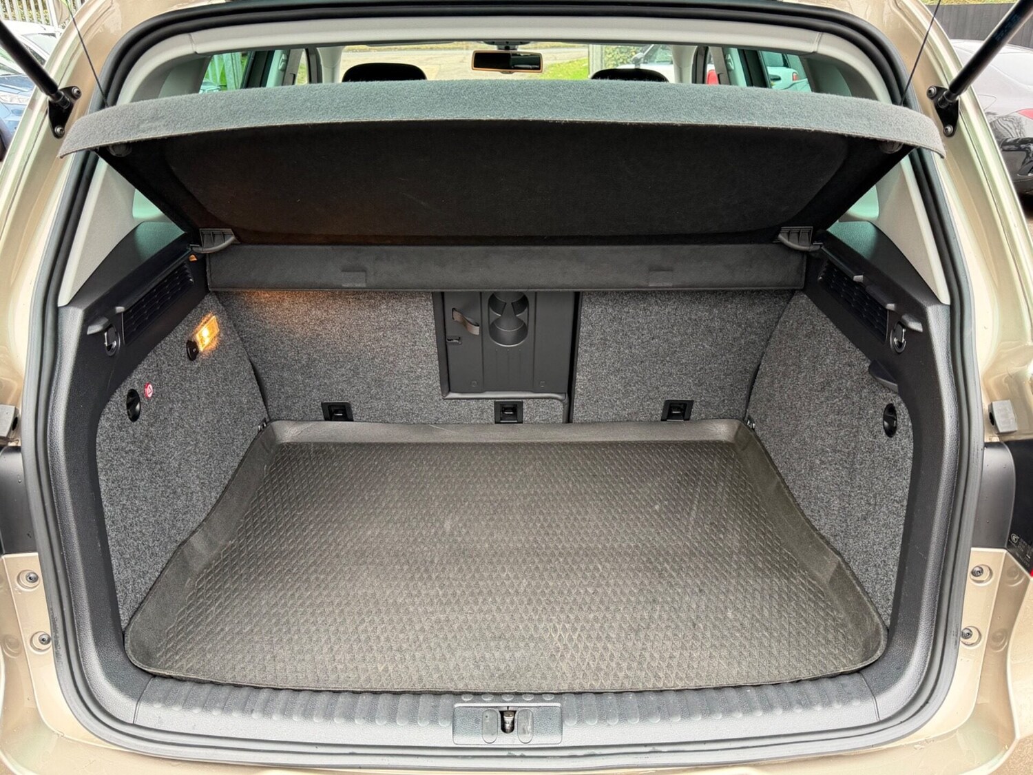 Used Volkswagen Tiguan 2012 for sale - 77555001: Photo 47