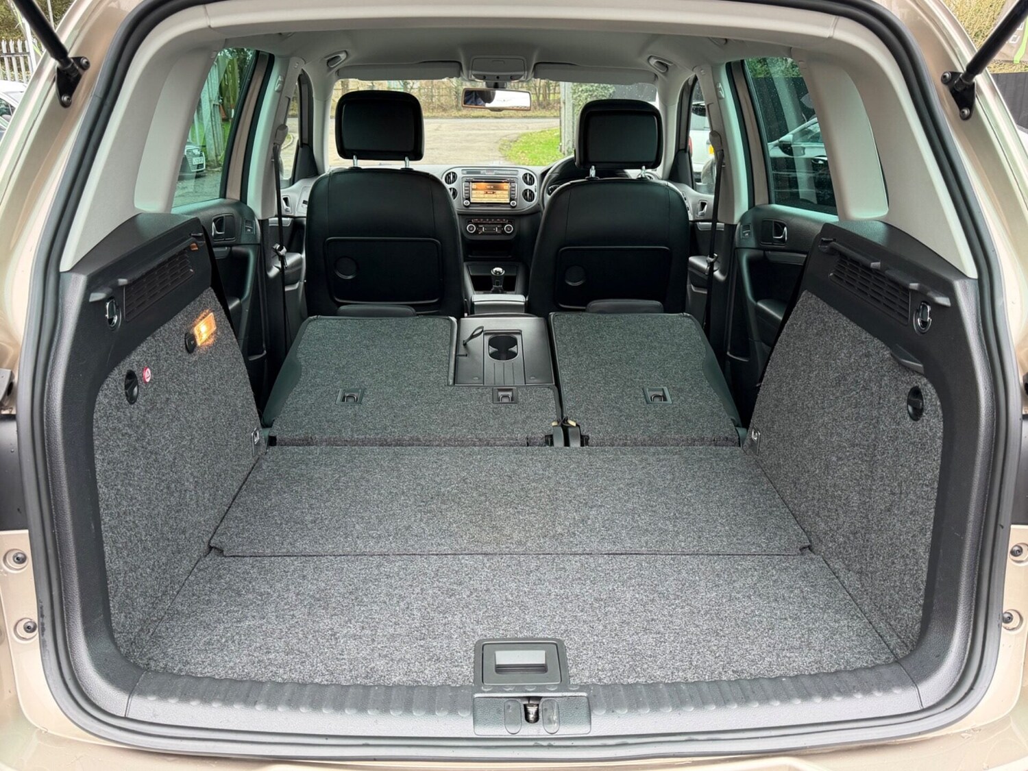 Used Volkswagen Tiguan 2012 for sale - 77555001: Photo 48