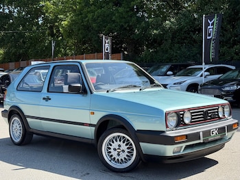Volkswagen - Golf