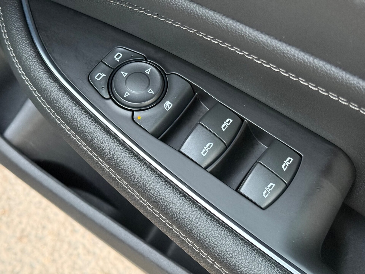 Used Vauxhall Insignia 2018 for sale - 77888313: Photo 34