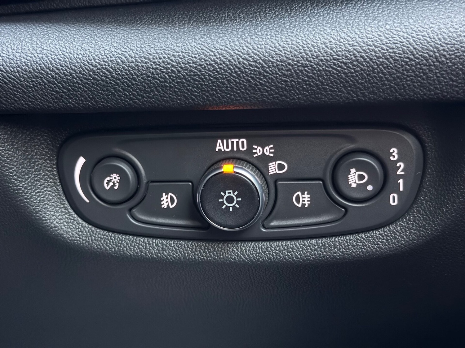 Used Vauxhall Insignia 2018 for sale - 77888313: Photo 47