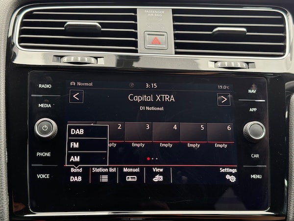 Used Volkswagen Golf 2018 for sale - 75481673: Photo 43