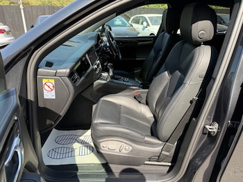 Used Porsche Macan 2019 for sale - 79536401: Photo