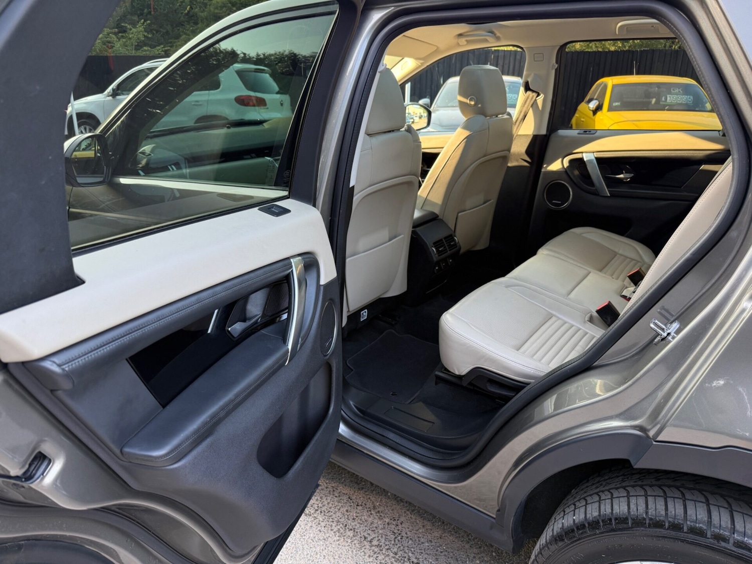 Used Land Rover Discovery Sport 2020 for sale - 76588306: Photo 30