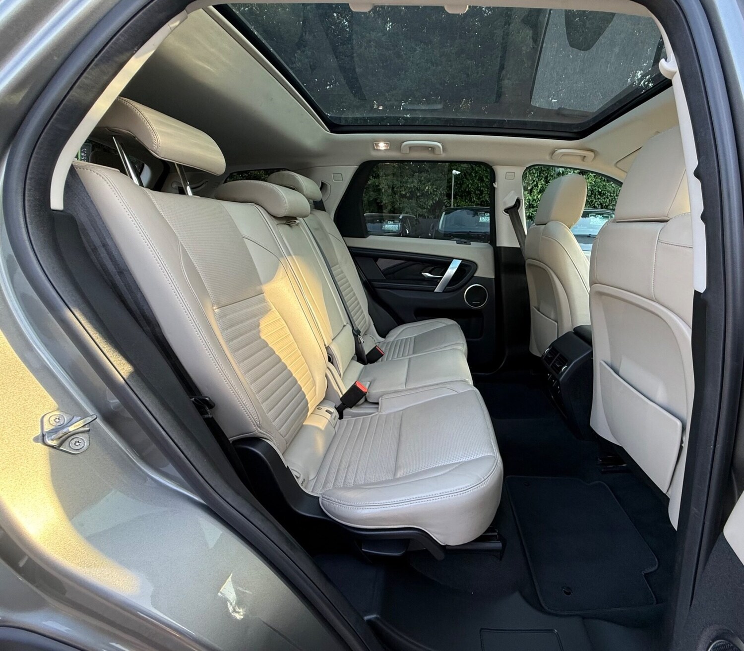 Used Land Rover Discovery Sport 2020 for sale - 76588306: Photo 31