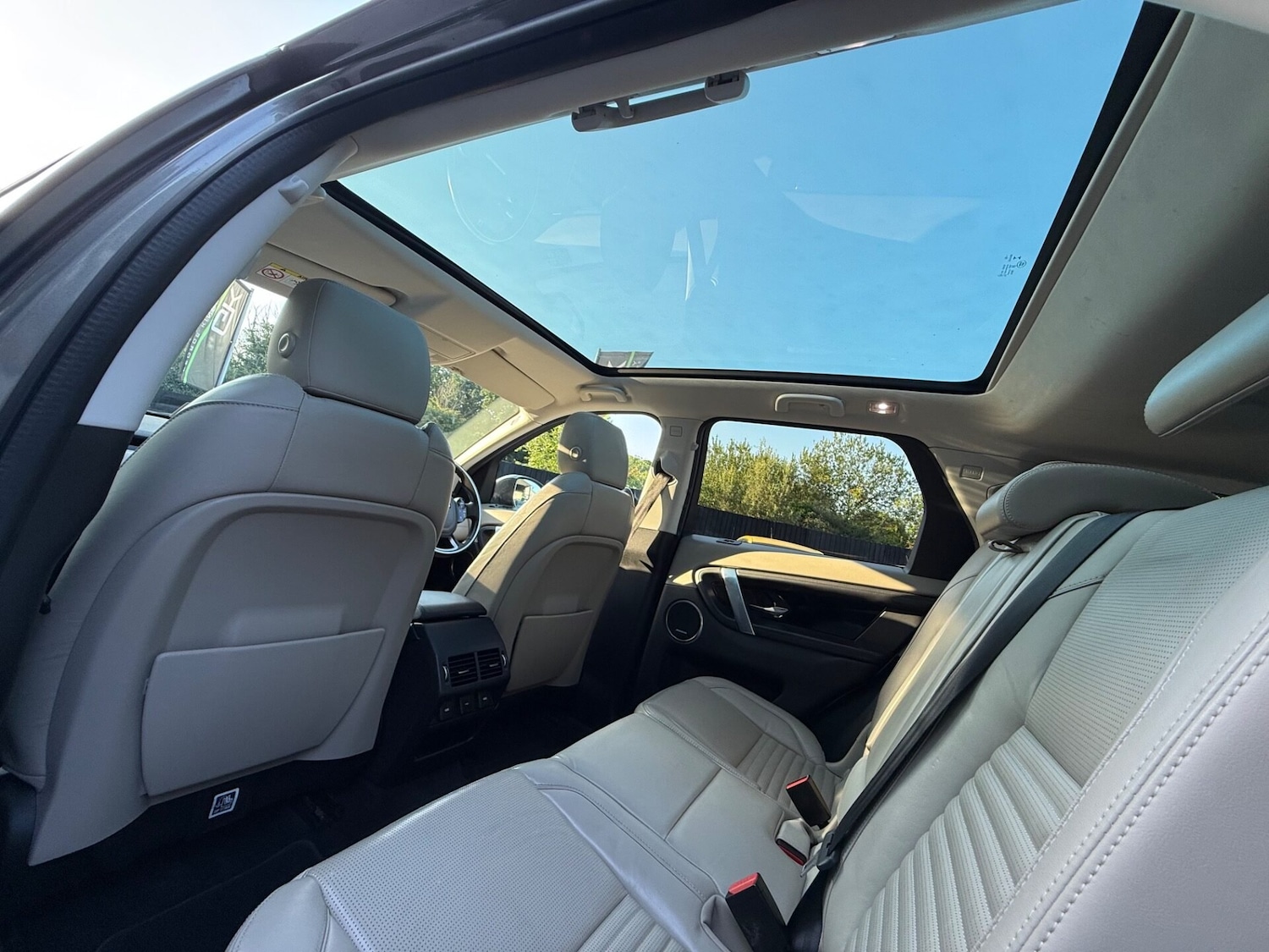 Used Land Rover Discovery Sport 2020 for sale - 76588306: Photo 32