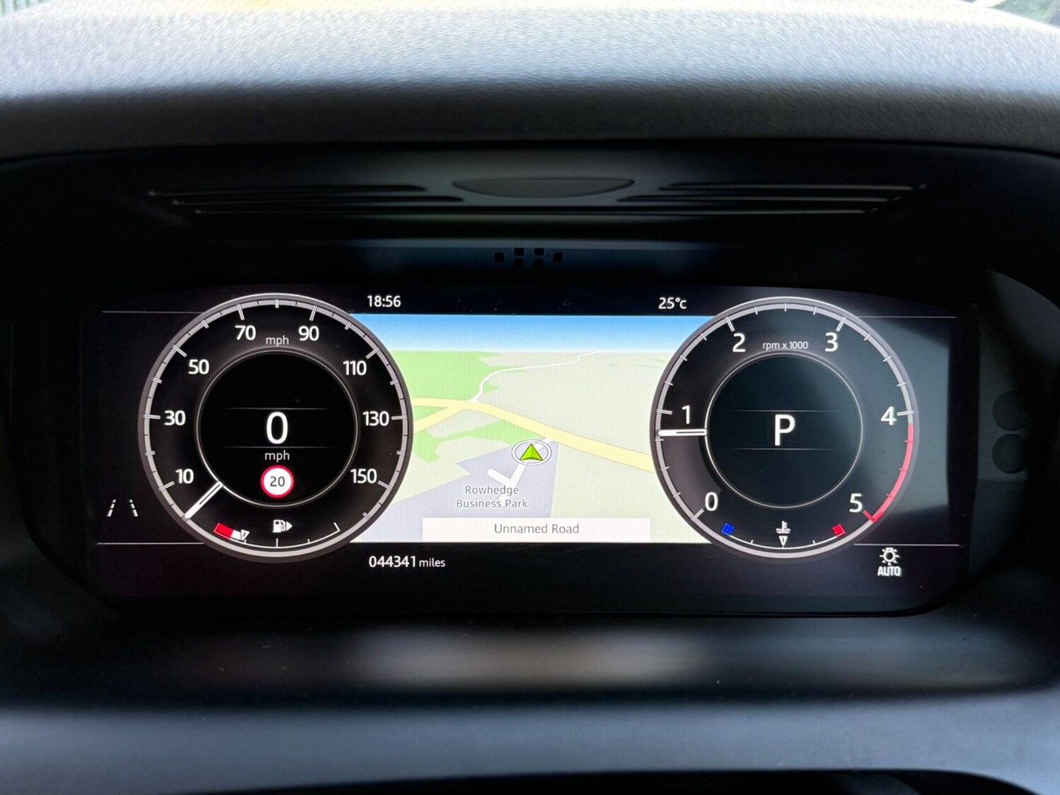 Used Land Rover Discovery Sport 2020 for sale - 76588306: Photo 47