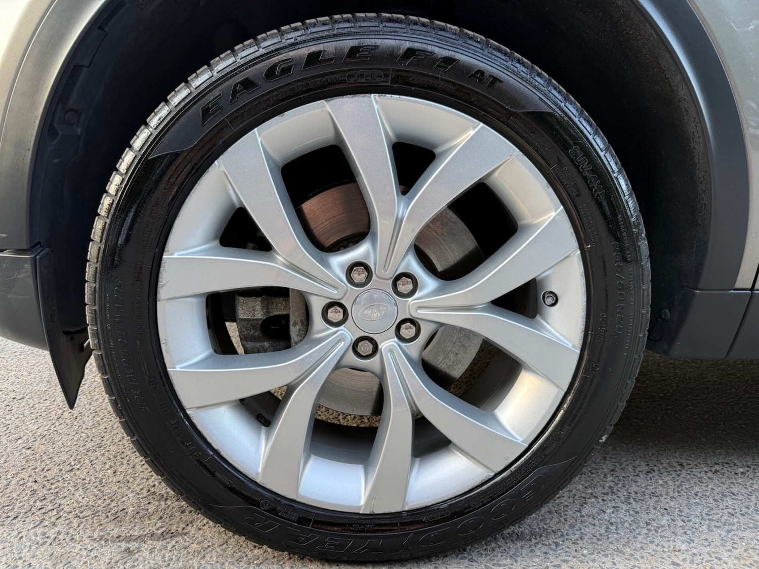 Used Land Rover Discovery Sport 2020 for sale - 76588306: Photo 74