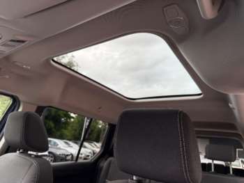 Used Ford Grand Tourneo Connect 2017 for sale - 74864550: Photo