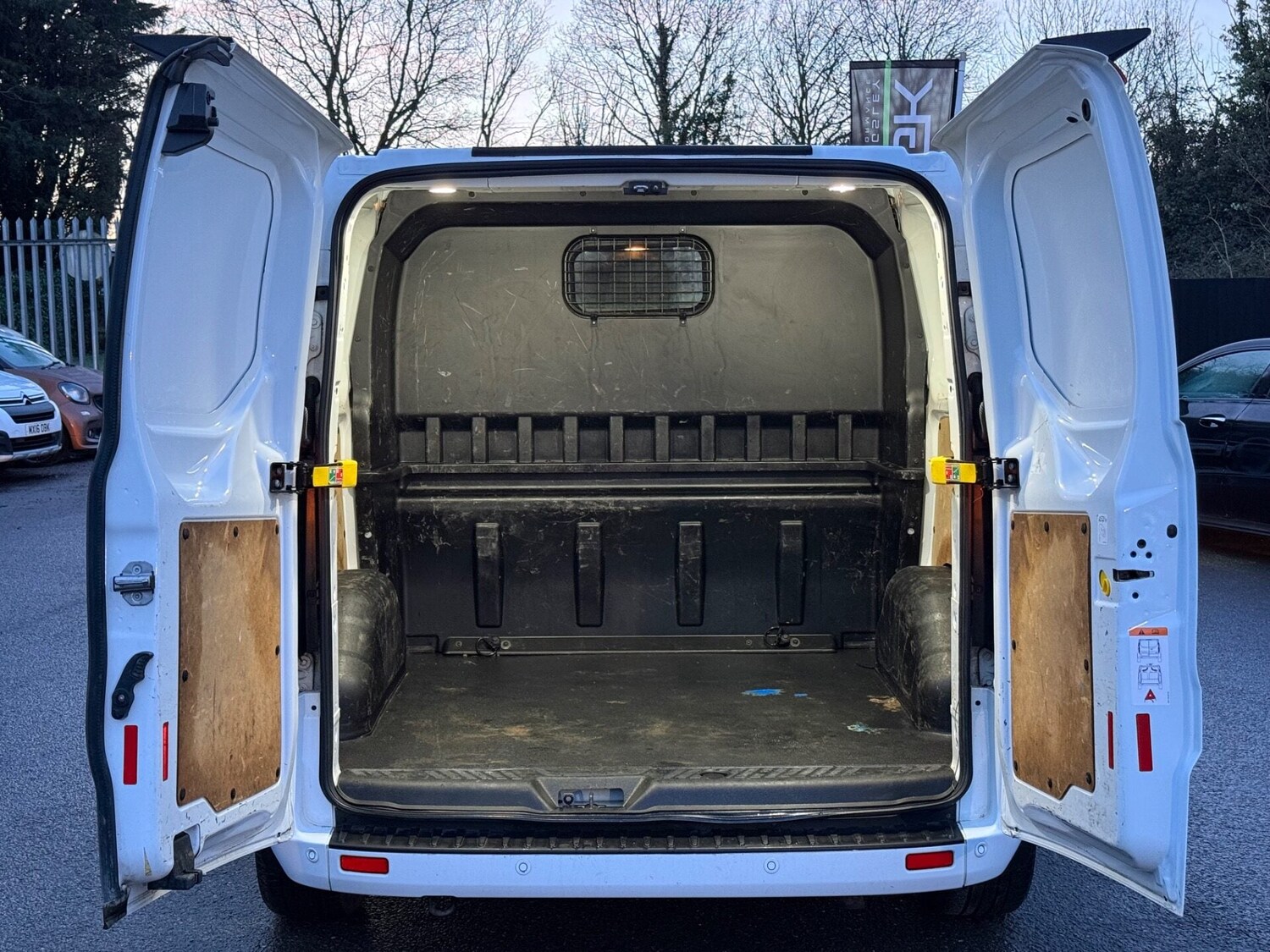 Used Ford Transit Custom 2019 for sale - 77363404: Photo 10