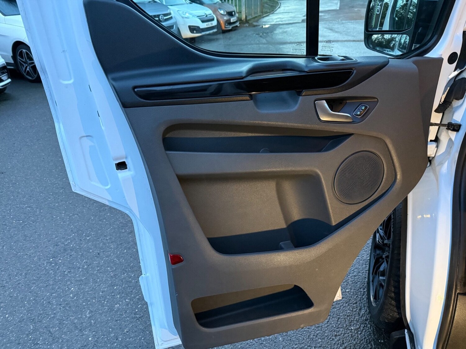 Used Ford Transit Custom 2019 for sale - 77363404: Photo 25