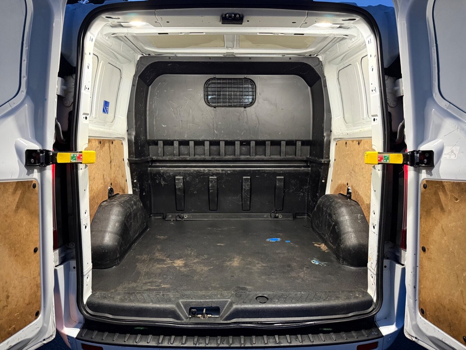 Used Ford Transit Custom 2019 for sale - 77363404: Photo 42