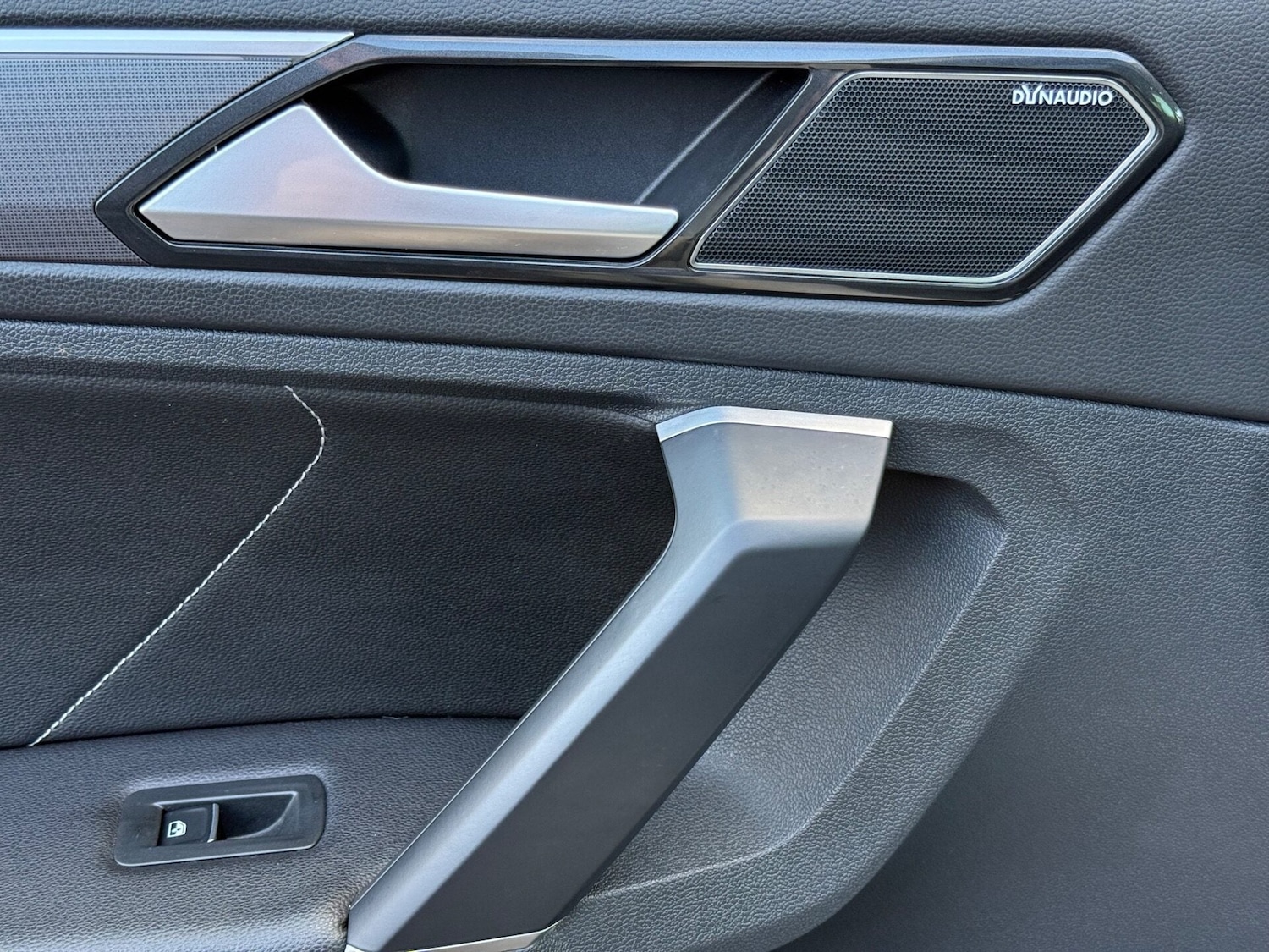 Used Volkswagen Tiguan 2016 for sale - 76904476: Photo 29