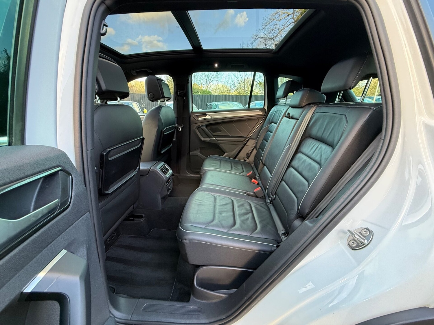 Used Volkswagen Tiguan 2016 for sale - 76904476: Photo 32