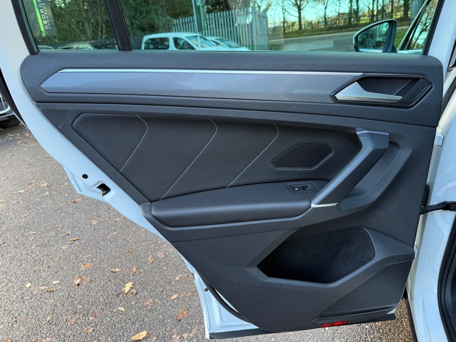 Used Volkswagen Tiguan 2016 for sale - 76904476: Photo 33