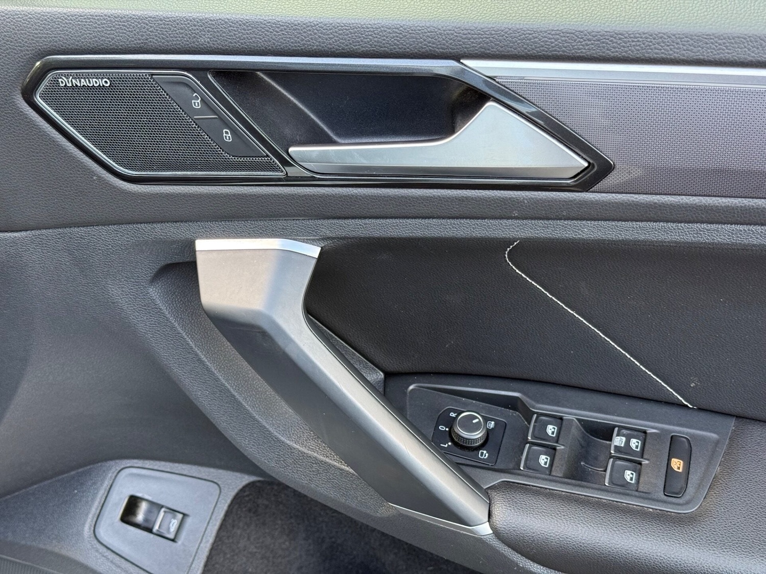 Used Volkswagen Tiguan 2016 for sale - 76904476: Photo 40