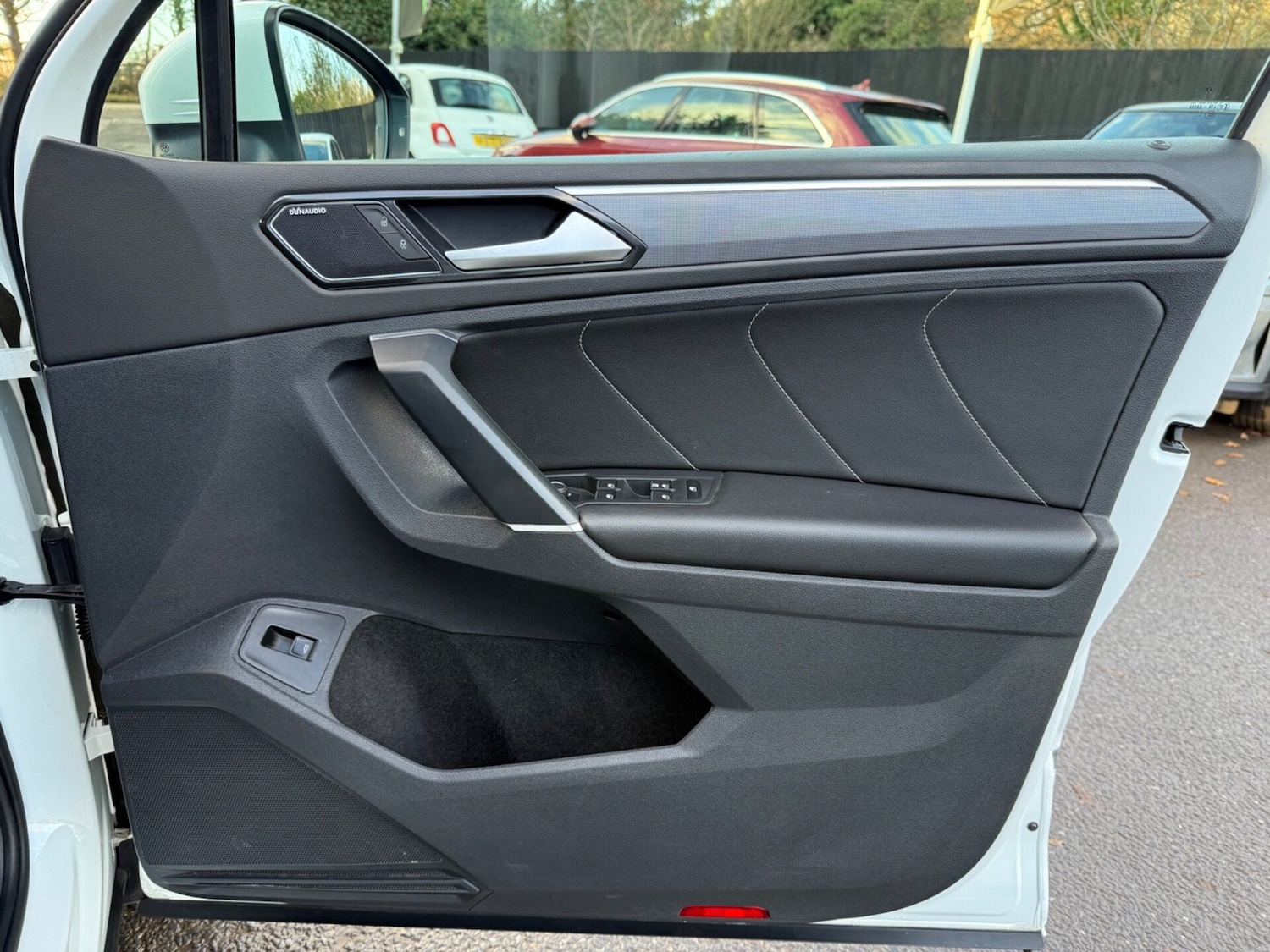 Used Volkswagen Tiguan 2016 for sale - 76904476: Photo 41