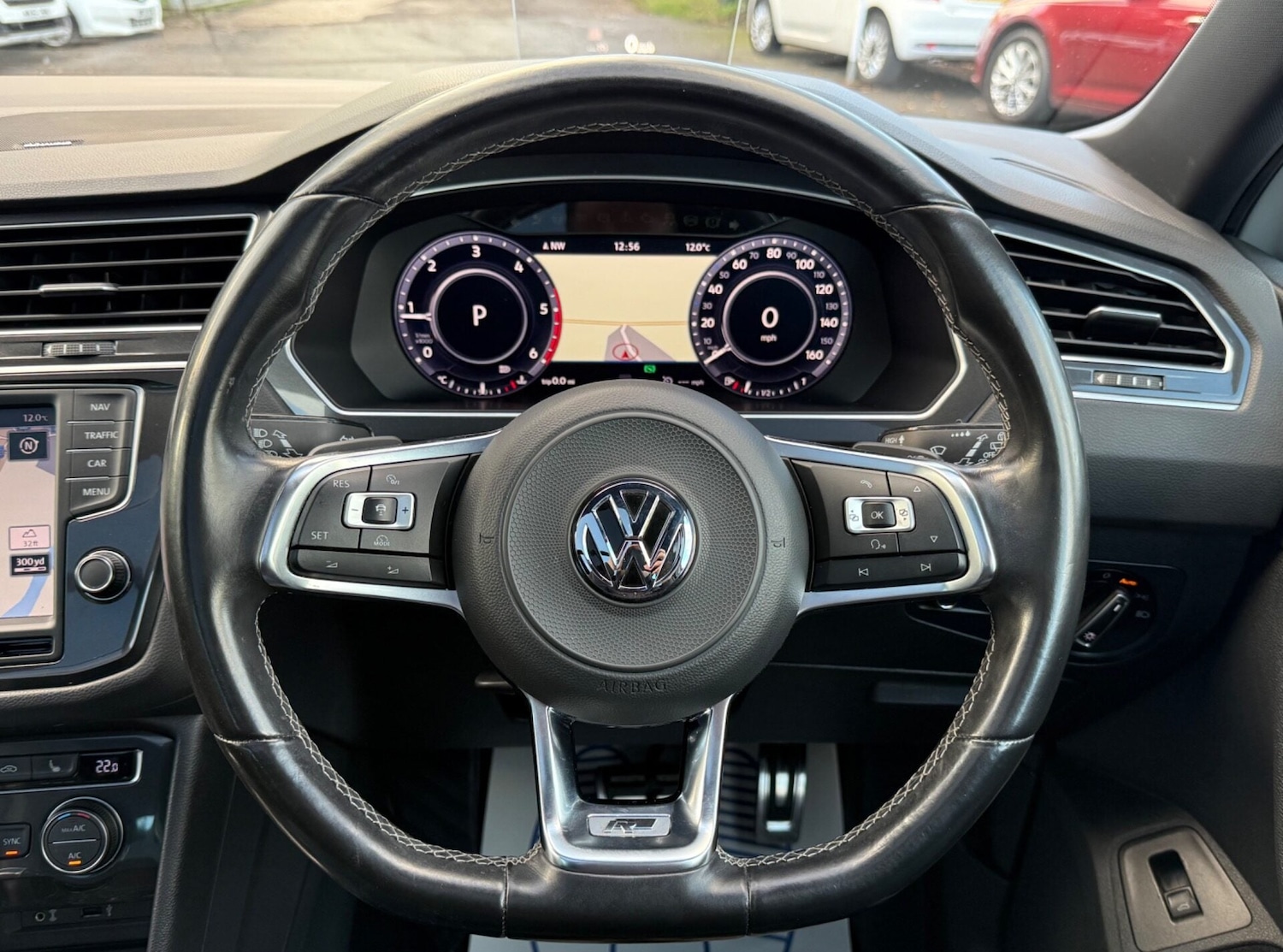 Used Volkswagen Tiguan 2016 for sale - 76904476: Photo 9