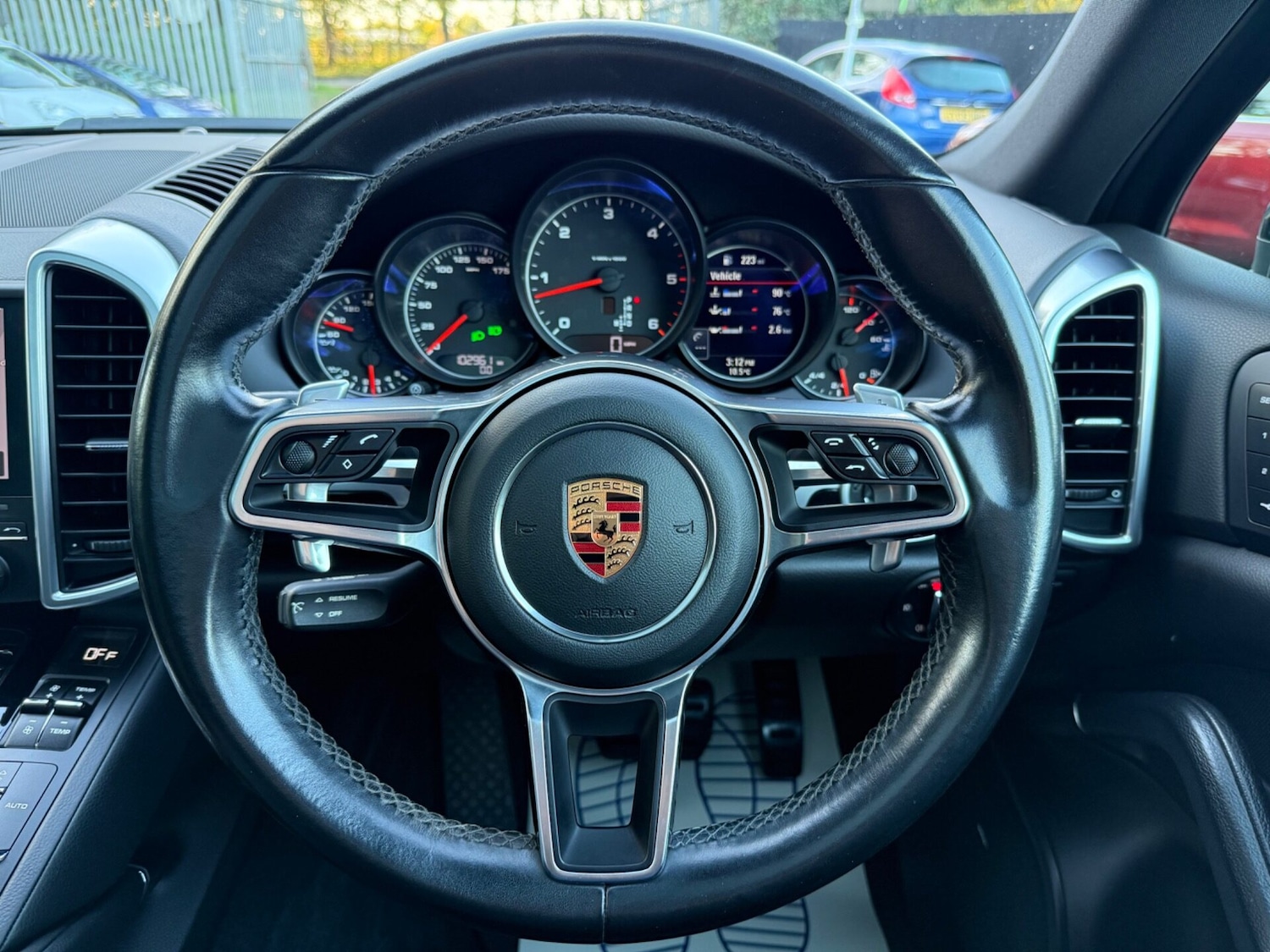 Used Porsche Cayenne 2018 for sale - 76450450: Photo 10