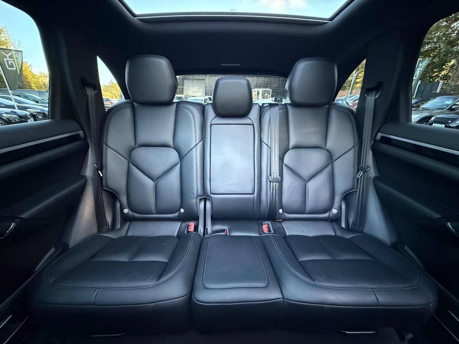 Used Porsche Cayenne 2018 for sale - 76450450: Photo 12