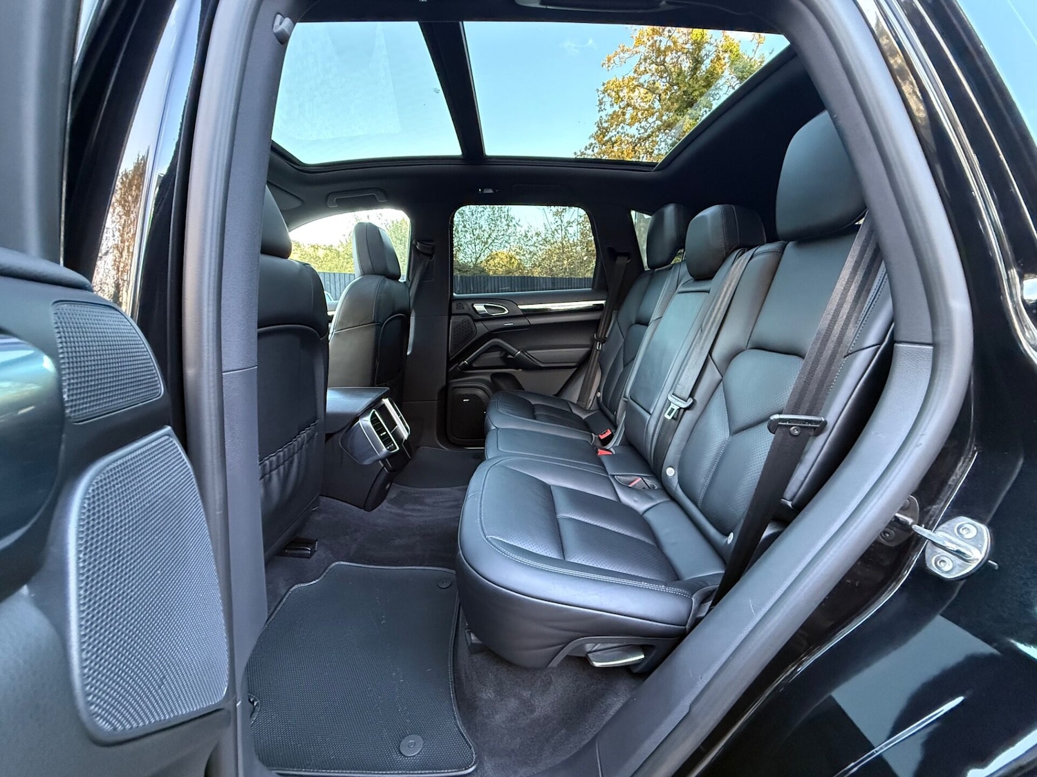 Used Porsche Cayenne 2018 for sale - 76450450: Photo 30