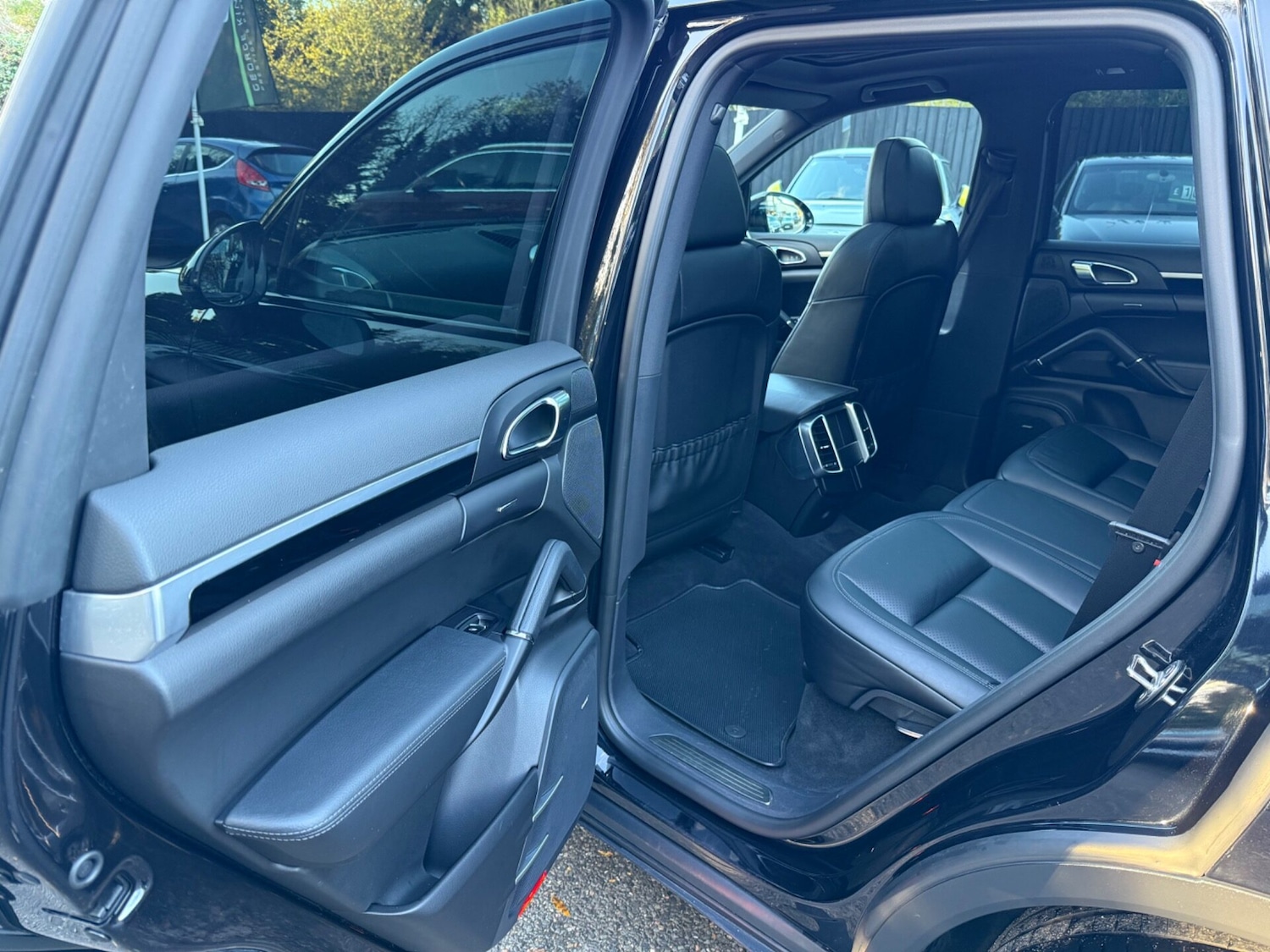 Used Porsche Cayenne 2018 for sale - 76450450: Photo 31