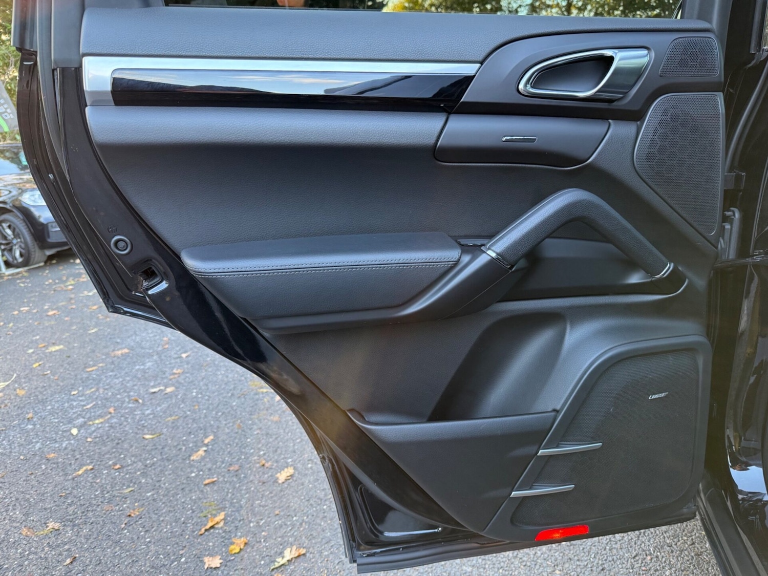 Used Porsche Cayenne 2018 for sale - 76450450: Photo 32